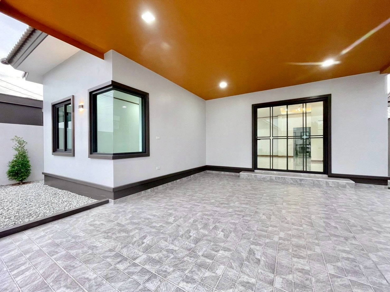 picture 3 Bedroom House for Sale in East Pattaya - 3/10