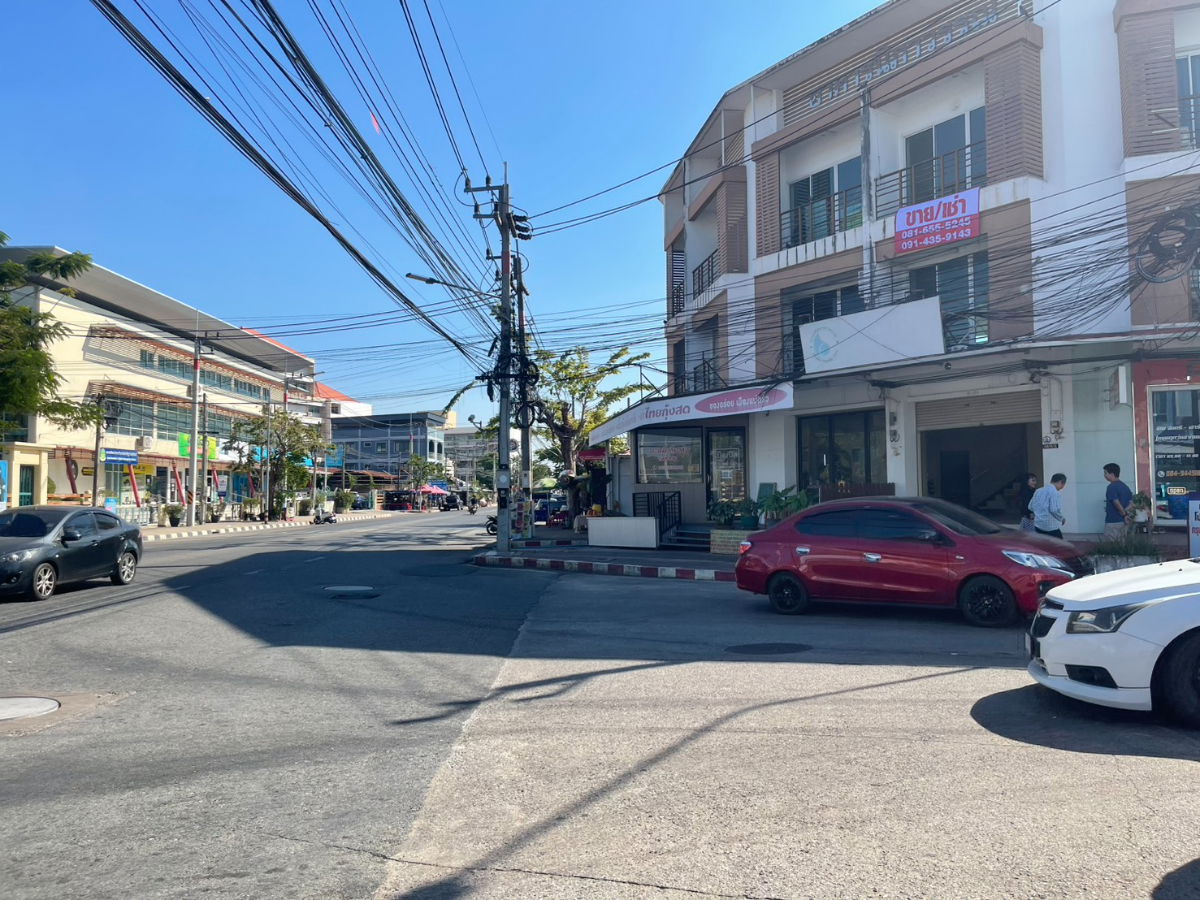 รูป ขายอาคารพาณิชย์ 3 ชั้น ใจกลางเมือง ติดมหาลัยราชภัฏราชนครินทร์ - รูปที่ 7/8