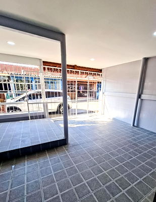 ทาวน์โฮม ชลบุรี : Townhouse for Sale Fully Renovated Soi Khao Noi, East Pattaya