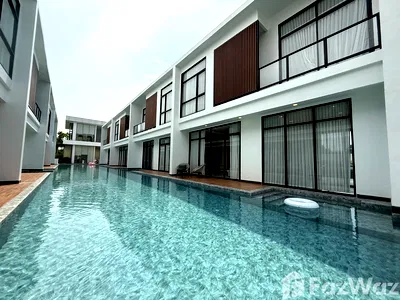 Houses for sale Bang Lamung Chonburi : Pool Villa in Hotel Zone — Direct Mega Pool Access, HIGH ROI 6042621