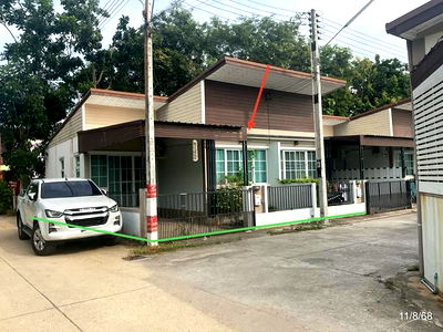 Townhouses for sale Ban Khai Rayong : TOWN HOUSE for sale  Nong Taphan Ban Khai Rayong