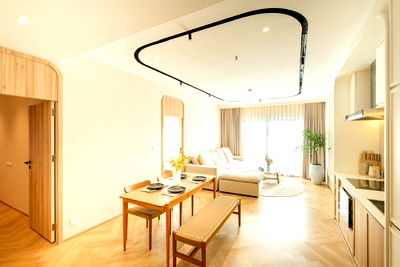 ขายคอนโด : ราคาดีที่สุด! คอนโด 2 ห้องนอน Noble Reveal ใกล้ BTS เอกมัย 200 ม. รีโนเวทใหม่ สไตล์มินิมอลหรู ทำเลสุขุมวิท–ทองหล่อ [U1985457]