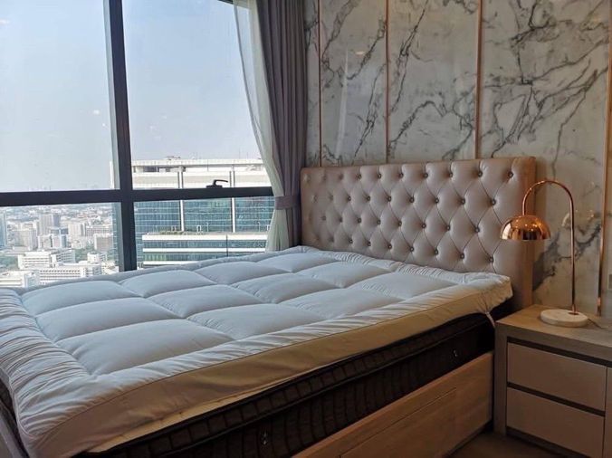 ขนาด 25 ตร.ม ชั้น 20 เตรียมอุดม รพ.จุฬา สวนลุม, BTSศาลาแดง, MRTสีลม, MRTสามย่าน  ที่จอดรถ Super Car, EV @ แอชตัน จุฬา 