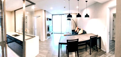 คอนโด เกตเวย์ เอกมัย : 🔥คอนโดหรู 2 นอน ห้องมุม 82 ตร.ม. ห้องมุม ชั้น 19 The Room สุขุมวิท 69 เดินถึง BTS [U5596638]