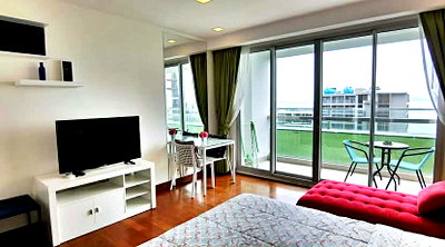 ขายคอนโด : The Palm Wongamat Beach Pattaya Studio for Sale