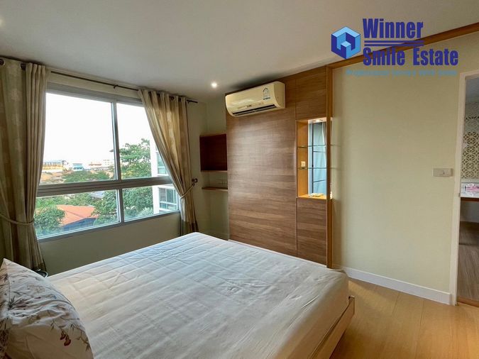 For Rent : Plus 67 Condo, Sukhumvit-Ekkamai area. Large 49 sq.m. unit.