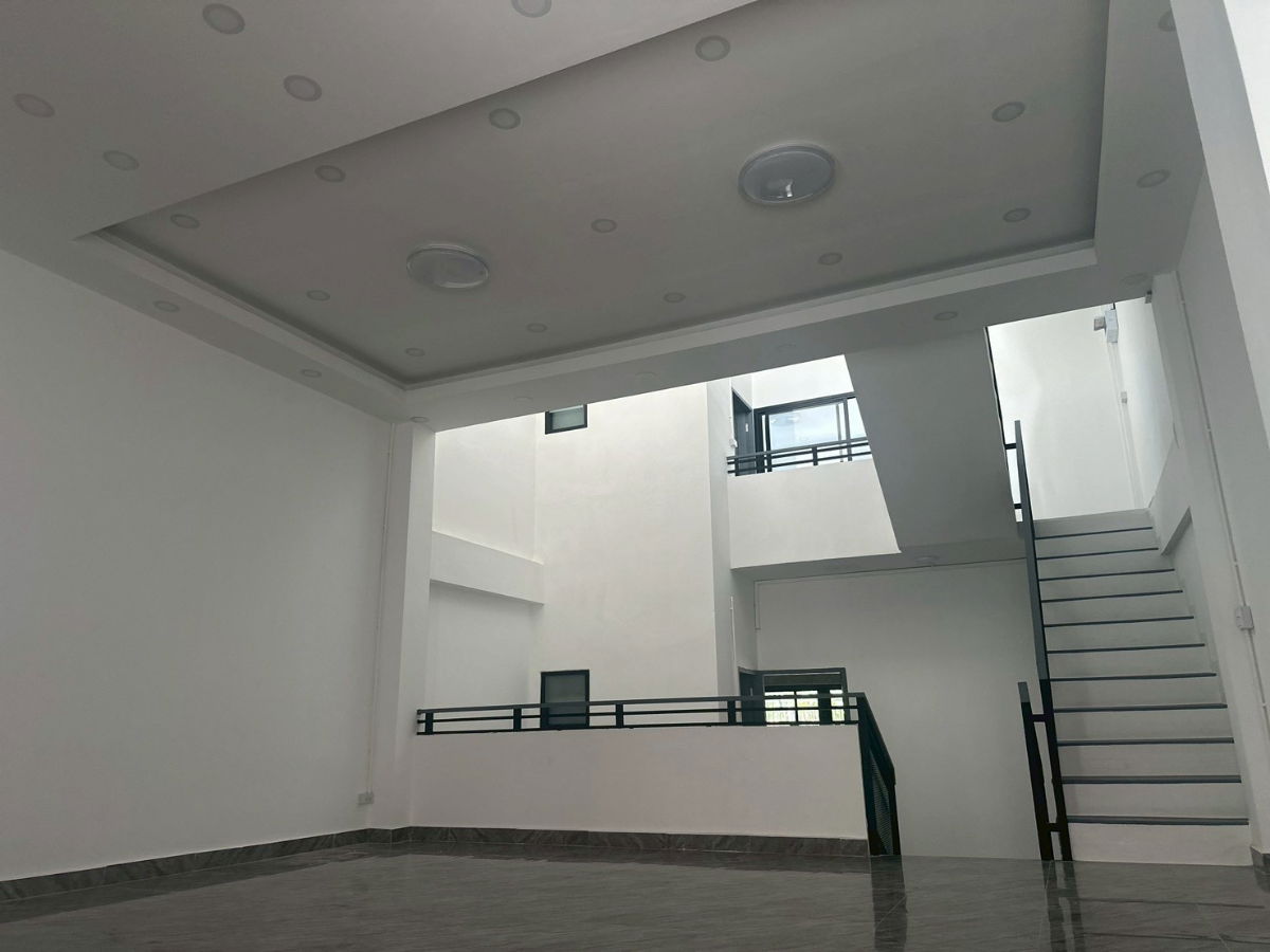 รูป ST0158 | ขายทาวน์โฮม 4 ชั้น ประชาอุทิศ 💰 ราคาขาย 18.9 ลบ. 🚇 MRT ห้วยขวาง - รูปที่ 12/93