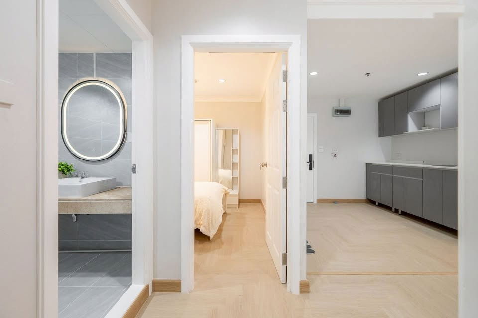 รูป R051 ✨ คอนโด 2 ห้องนอน ทำเลอโศก Grand Park View Asoke ใกล้ MRT เพชรบุรี เพียง 5.499 ล้านบาทเท่านั้น - รูปที่ 8/20