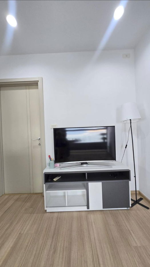 รูป 🟢ห้องสวย!! พร้อมเข้าอยู่!! 🟢เดอะ เบส พระราม 9 - รามคำแหง ใกล้ Airport Link รามคำแหง สอบถาม📱ADD LINE @572aurac แอดมินตอบไว✨ - รูปที่ 3/9