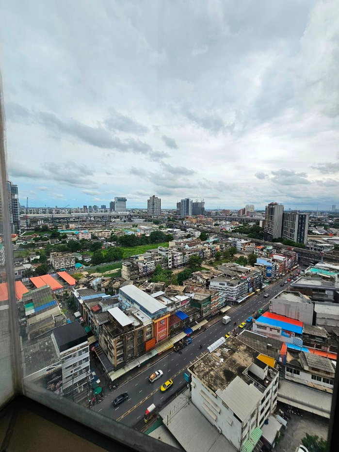 รูป Condo for Rent: Ideo Mix Sukhumvit 103 Near BTS Udom Suk (approx. 20 meters) - รูปที่ 2/9