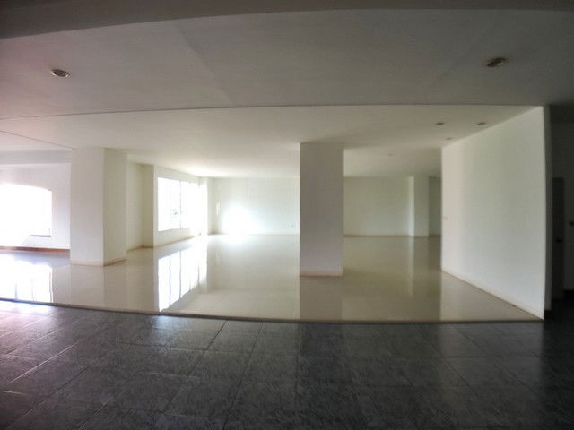 picture FOR SALE 103 Condominium 2100000 BAHT. - 5/8