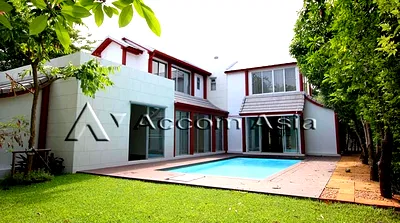 Houses for rent Benchakiti Park : 🔼🔽 AccomA 📩 Private Swimming Pool,Pet friendly 4 BR House in  Bang Kapi (13000596)