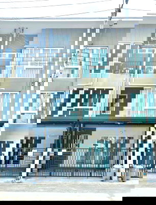 ทาวน์โฮมให้เช่า : ให้เช่าเบล็สทาวน์ ศรีสมาน-ติวานนท์ (Bless Town Srisaman-Tiwanon)