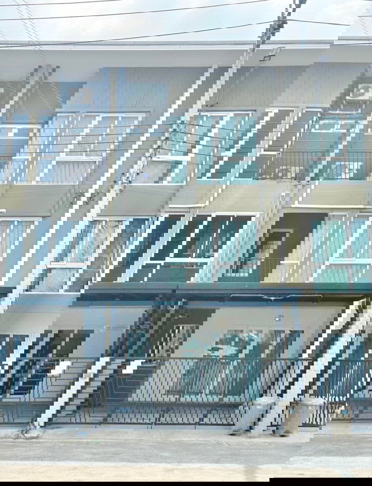 ทาวน์โฮมให้เช่า : ให้เช่าเบล็สทาวน์ ศรีสมาน-ติวานนท์ (Bless Town Srisaman-Tiwanon)