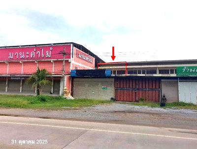 Shophouses for sale Phrae : SHOP HOUSE for sale  Nam Cham Sung Men Phrae