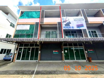 Shophouses for sale Chiang Mai : SHOP HOUSE for sale  San Ton Pao San Kamphaeng Chiang Mai