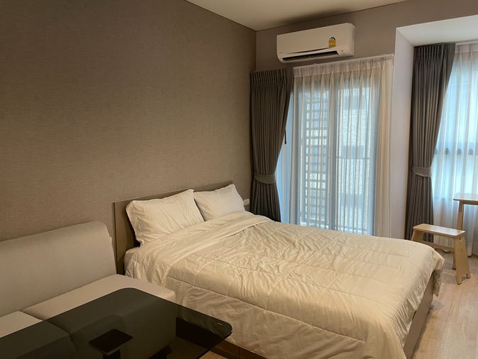 P-124075 สตูดิโอหรู วิวเมือง IDEO Sathorn-Wongwian Yai ใกล้ BTS ราคาพิเศษ! | Line Id: @easycondoplus | 099-229-6397