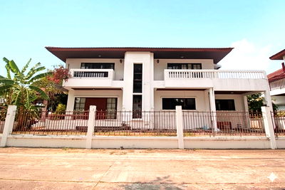 Houses for sale Bangkok : 🏡 For Sale: Large Single House on 275 sq.wah Golden Land Village, next to Kanchanaphisek Road, Thawi Watthana, near Thonburi Market
