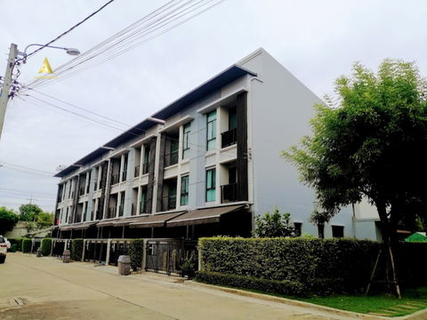 ให้เช่าทาวน์โฮม 3 ชั้น บ้านกลางเมือง รัตนาธิเบศร์ 150 ตร.ม. เฟอร์ฯครบ ใกล้ MRT แยกนนทบุรี 1