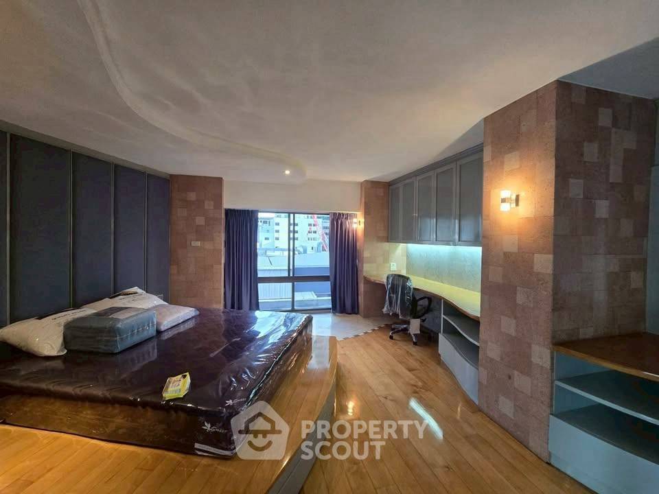 picture 2-BR Condo at Sithakarn Condominium near BTS Phloen Chit (ID 2661371) - 7/17