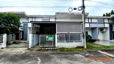 Townhouses for sale Chonburi : TOWN HOUSE for sale  Bang Lamung Bang Lamung Chonburi