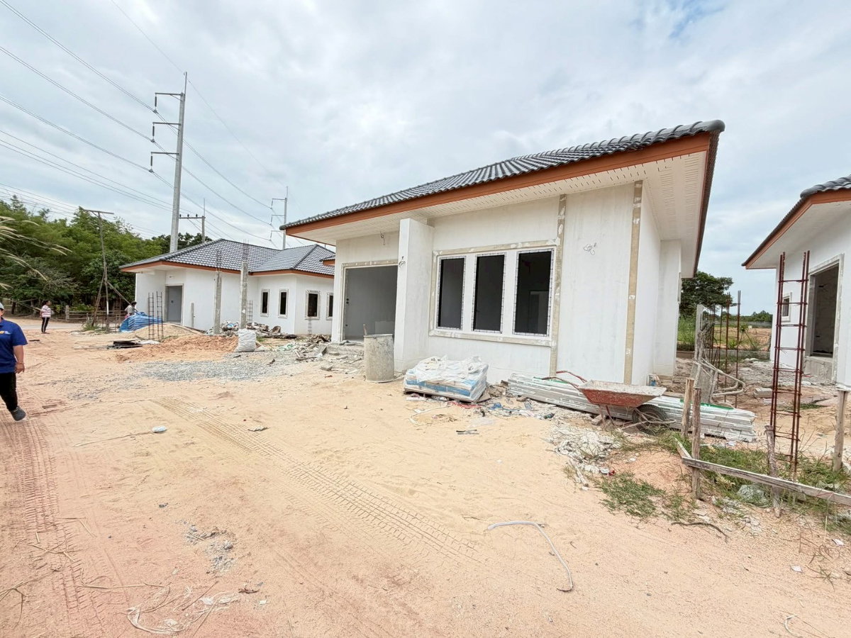 รูป เปิดจองแล้ววันนี้! บ้านเดี่ยวสร้างใหม่ ดีไซน์ทันสมัย ทำเลทองพัทยา  - รูปที่ 10/11