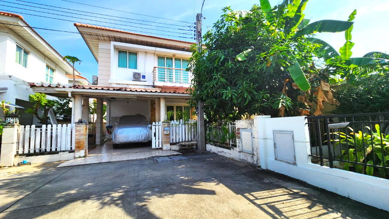 ขายบ้านแฝด : ขายบ้านแฝดหลังมุม เดอะวิลล่า รัตนาธิเบศร์ ซ.ท่าอิฐ พร้อมเข้าอยู่ ทำเลดี เดินทางสะดวก ใกล้ MRT ท่าอิฐ นนทบุรี