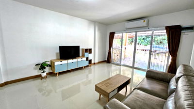Townhouses for rent Chonburi : House in Sriracha for rent with fully furniture 