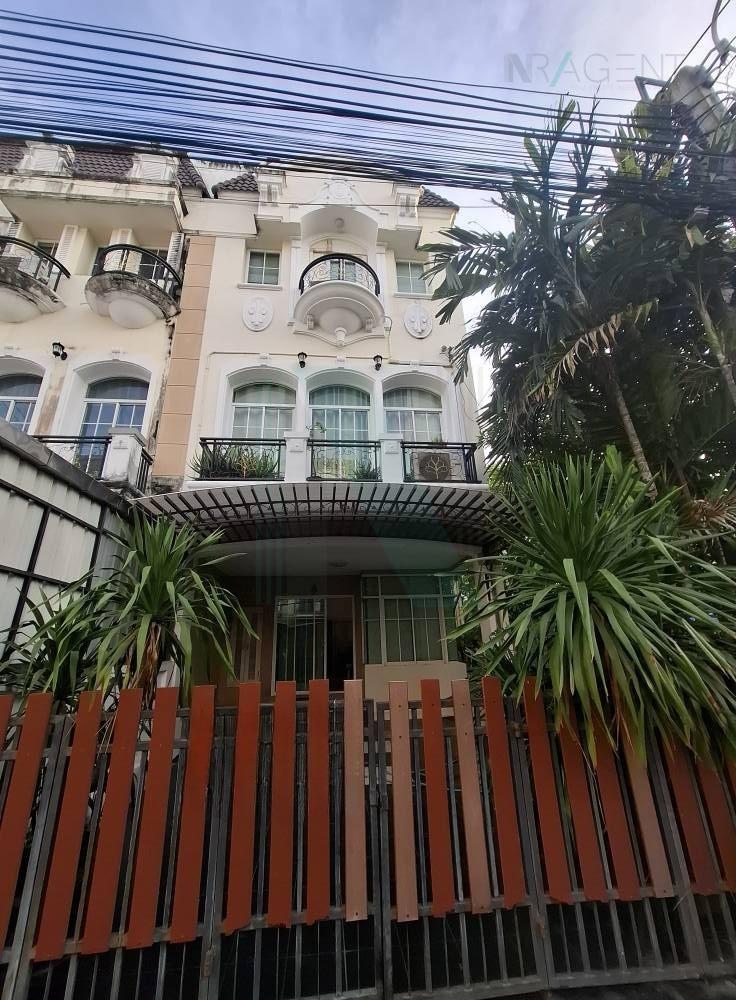 Townhouses for rent : 📌 For Rent 3-story Townhouse THE METRO RAMA 9 3 bedroom 3 bathroom