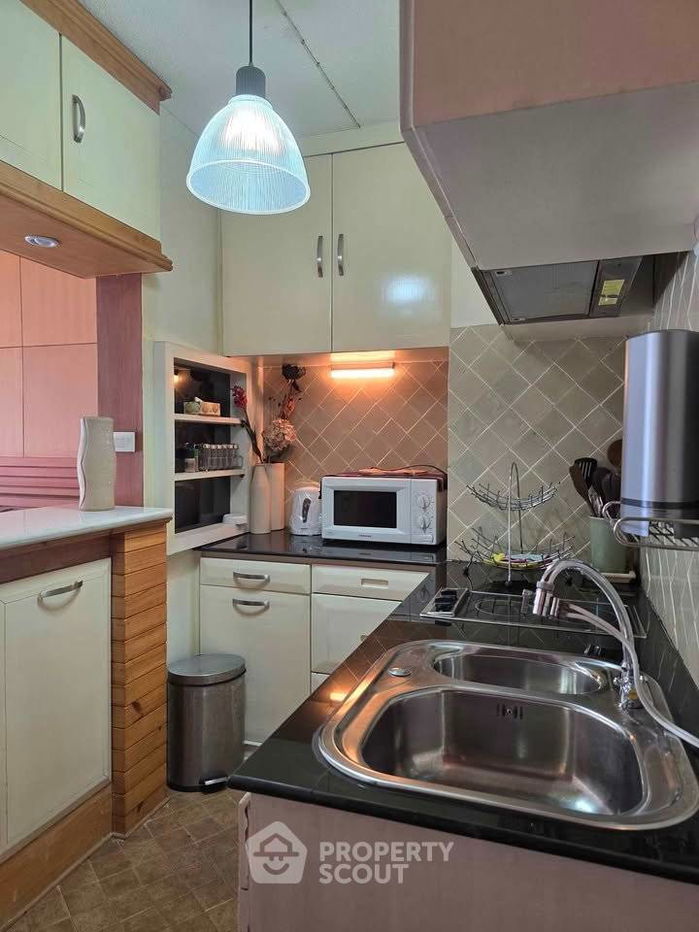 picture 1-BR Condo at Hillside Condo 4 in Chang Phueak (ID 2505064) - 5/8