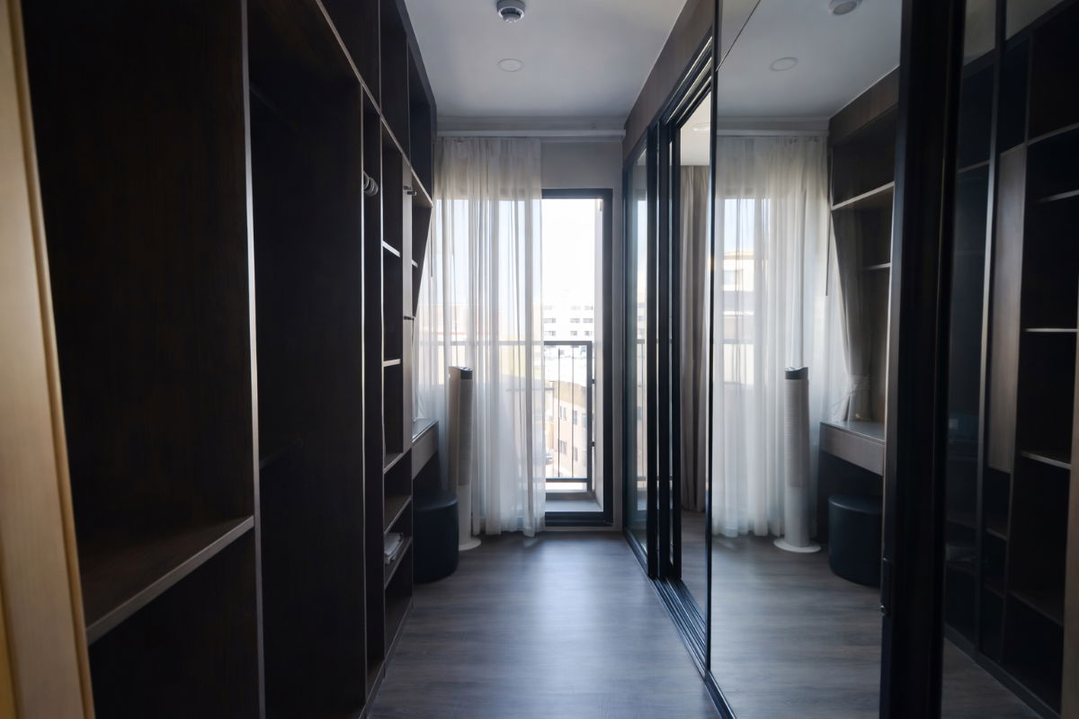 รูป ให้เช่าด่วน 🔥 THE ORIGIN LADPRAO - BANGKAPI | ห้องสวย โปร่งสบาย | สตูแบบกั้นครัว | ใกล้รถไฟฟ้าสถานีบางกะปิเพียง 450 เมตร| - รูปที่ 13/15