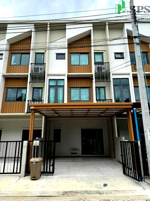 Townhouses for rent Suwannaphum International Airport : For Rent! 3-Storey Townhome with Garden View | On Sukhaphiban 2 Road, Near Mega Bangna (SPSSR99)
