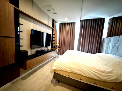 Condos for rent : SL061/For rent Noble Ploenchit, high floor, Building C with private elevator. Beautifully decorated by myself, connected to BTS Ploenchit.