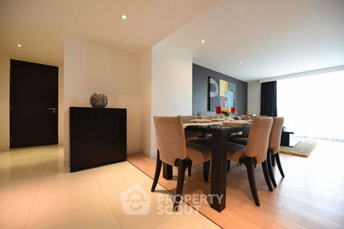 คอนโด 2-ห้องนอน ที่ เอท ทองหล่อ เรสซิเดนส์ซ คอนโดมิเนียม ใกล้ BTS ทองหล่อ (ID 2661568)