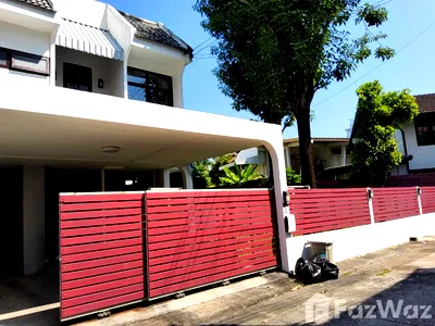 Houses for rent Rama 4 Road : 3 Bedroom House for rent in Khlong Tan Nuea, Bangkok  6052529
