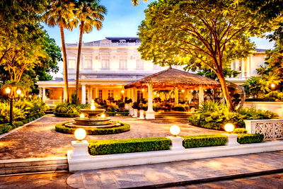 Apartment building for rent Phloen Chit Road : KTV Club Pub Bar Lounge.9000sqm. Two buildings Terminal 21 (800m) BTS Asoke (700m) 