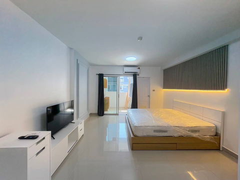 คอนโด City Home รัชดา ซอย 10 ห้องมุม 30 ตรม. วิวสวย 🌃 ห้องใหม่เอี่ยม เพิ่งรีโนเวทเสร็จ 12000