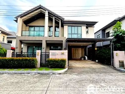 Houses for rent Srinakarin-Romklao Road : Luxury 4-Bedroom House for Rent at Bangkok Boulevard Rama 9 6053347