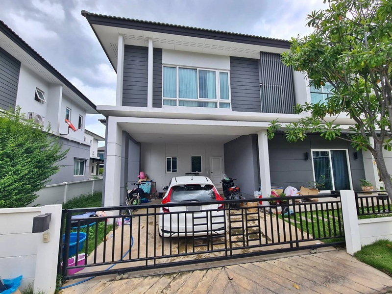 บ้านเดี่ยว 2 ชั้น โครงการ เซนโทร ประชาอุทิศ 90  ถนนประชาอุทิศ-คู่สร้าง แยกเข้าซอยประชาสามัคคี ต.ในคลองบางปลากด  (ราคาถูก! 5,760,000  บาท)