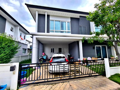 ขายบ้านเดี่ยว : บ้านเดี่ยว 2 ชั้น โครงการ เซนโทร ประชาอุทิศ 90  ถนนประชาอุทิศ-คู่สร้าง แยกเข้าซอยประชาสามัคคี ต.ในคลองบางปลากด  (ราคาถูก! 5,760,000  บาท)