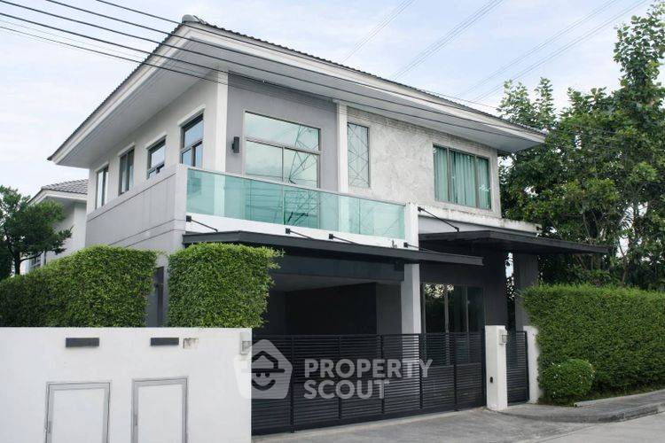Houses for sale : 4-BR House at Perfect Place Rama 9 - Krungthep Kreetha in Khlong Song Ton Nun (ID 2644552)