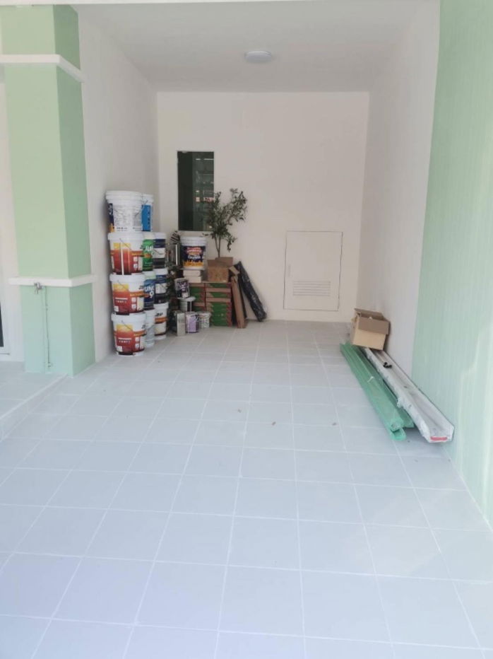 รูป  ทาวน์เฮ้าส์ พฤกษาวิลล์ 53 เฟส 2    3ห้องนอน 2 ห้องน้ำ   ต่อเติมครัวและหลังคาโรงจอดรถเรียบร้อย - รูปที่ 3/17