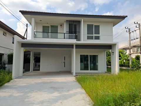 ขายด่วน! บ้านเดี่ยว 2 ชั้น โครงการ พฤกษ์ลดา3 (หลังมุม) (Renovate) ซอย7 ถนนพระองค์เจ้าสายคลอง4 ตำบลลาดสวาย อำเภอลำลูกกา ปทุมธานี (ราคา 5,225,000 บาท )