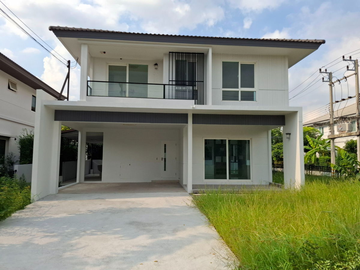 รูป ขายด่วน! บ้านเดี่ยว 2 ชั้น โครงการ พฤกษ์ลดา3 (หลังมุม) (Renovate) ซอย7 ถนนพระองค์เจ้าสายคลอง4 ตำบลลาดสวาย อำเภอลำลูกกา ปทุมธานี (ราคา 5,225,000 บาท ) - รูปที่ 1/24