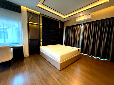 เช่าบ้านเดี่ยว ม.นานาชาติแสตมฟอร์ด : 🧡❤️💗HHM0066-04 บ้านเดี่ยว บางกอก บูเลอวาร์ด พระราม 9 𓂃🖊LINE : @229eskvo 🧡❤️💗