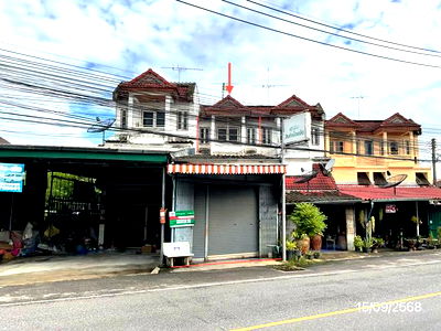Shophouses for sale Ratchburi : SHOP HOUSE for sale  Damnoen Saduak Damnoen Saduak Ratchburi