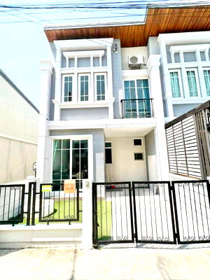 ทาวน์โฮมให้เช่า : ให้เช่าโกลเด้น ทาวน์ 3 บางนา-สวนหลวง (Golden Town 3 Bangna-Suanluang) ถนนเลียบวงแหวนรอบนอก แขวงดอกไม้ เขตประเวศ ใกล้เมกา บางนา 