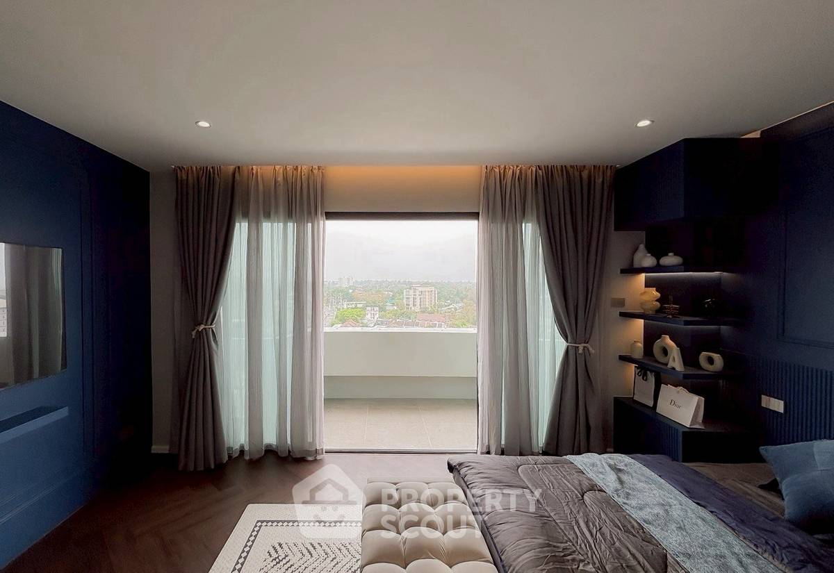 picture 2-BR Condo at Thaweephol Tower in Chang Phueak (ID 2242577) - 8/20