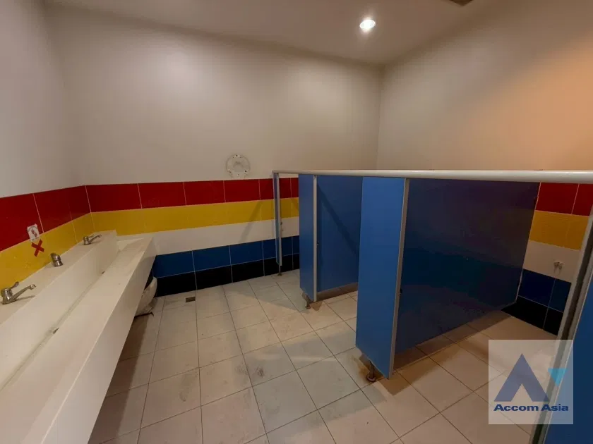 picture 🔼🔽 AccomA 📩 Home Office 0 BR House in Khlong Tan Nuea (AA44853) - 12/18