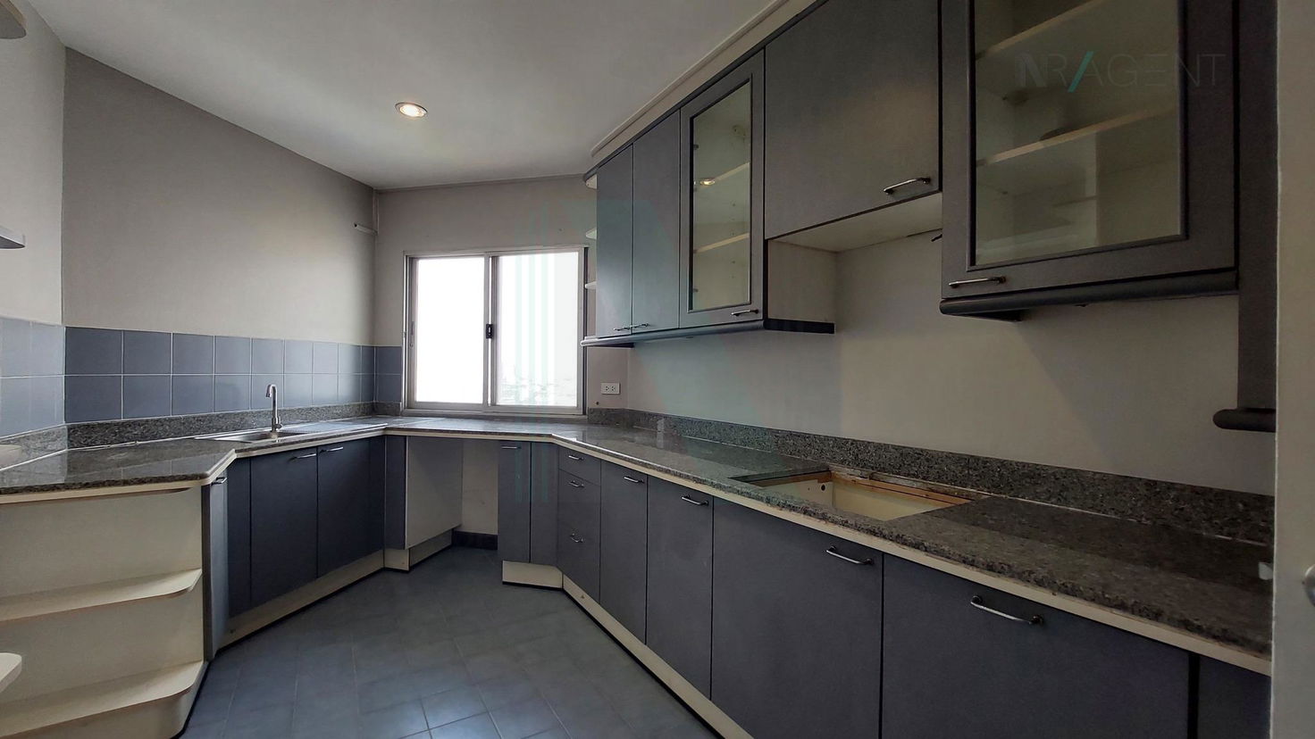 รูป 🎉 ให้เช่าคอนโด สายชล แมนชั่น อาคาร A ชั้น 20 4 ห้องนอน ขนาด 339.00 ตรม ใกล้ ใกล้ BTS สะพานตากสิน - รูปที่ 8/8